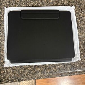 brand new ipad pro Wireless keyboard ipad case